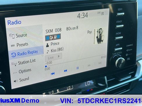 Used 2024 Toyota Sienna XSE w/ XSE Premium Package image 30