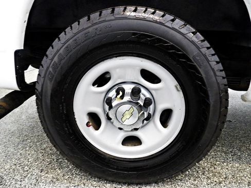 Used 2014 Chevrolet Express 3500 LT w/ LT Preferred Equipment Group RWD image 16