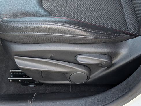 Used 2018 Jeep Compass Trailhawk w/ Cold Weather Group image 19