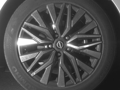 Used 2025 Nissan Altima 2.5 SV image 13