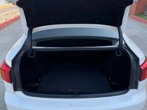 Used 2010 Lexus IS 250 RWD image 19