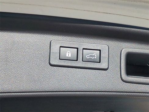 Used 2019 Subaru Forester Premium image 15