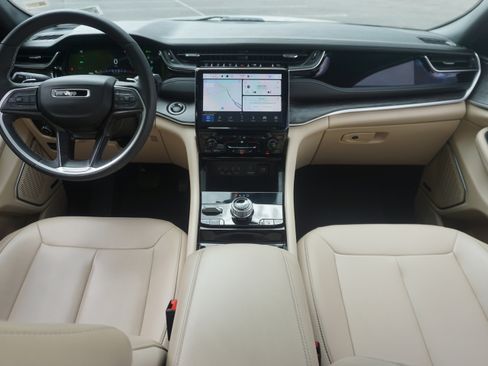 Used 2023 Jeep Grand Cherokee 4WD 4xe image 24