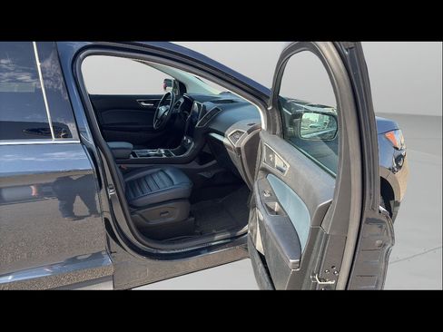 Used 2022 Ford Edge SEL w/ Sport Appearance Package image 18