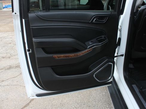 Used 2016 Chevrolet Suburban LTZ image 41