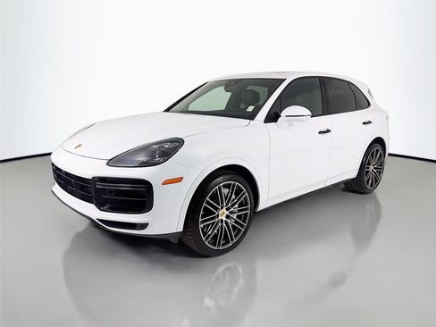 Certified 2022 Porsche Cayenne Turbo image 1