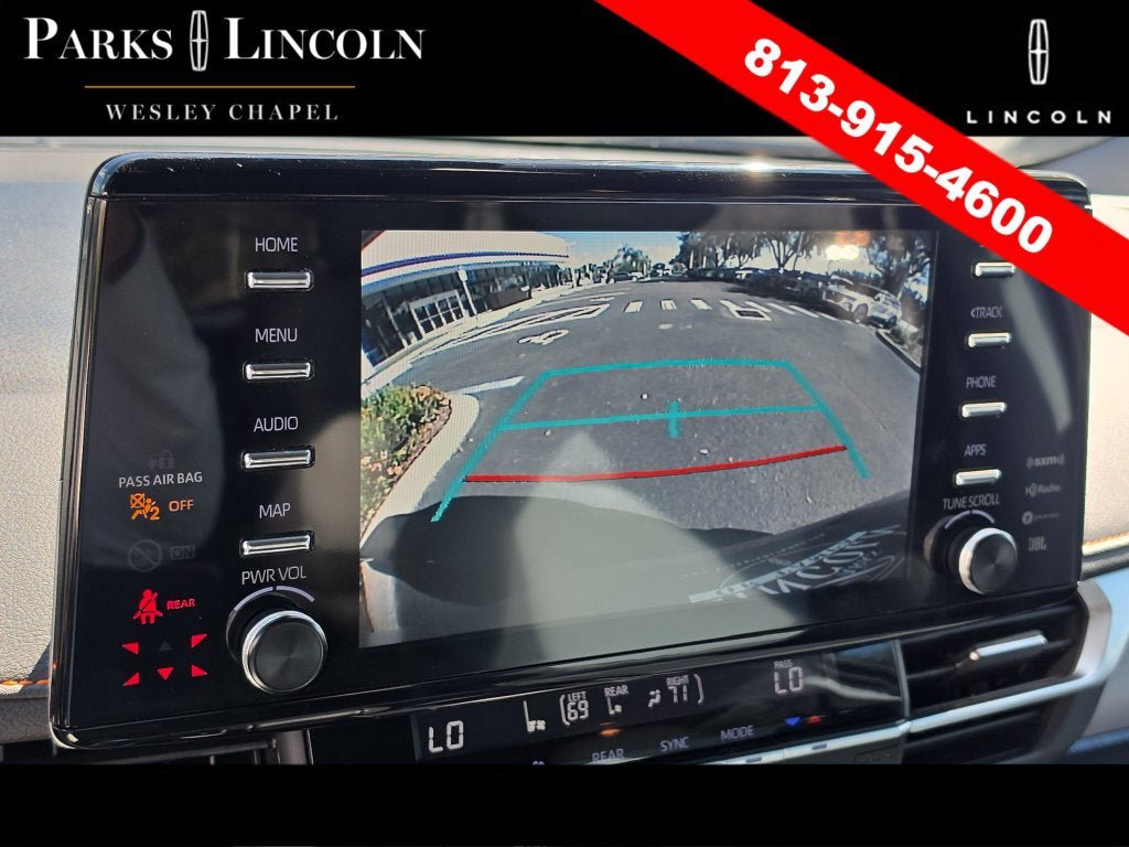 Used 2024 Toyota Sienna XSE w/ XSE Plus Package FWD image 23