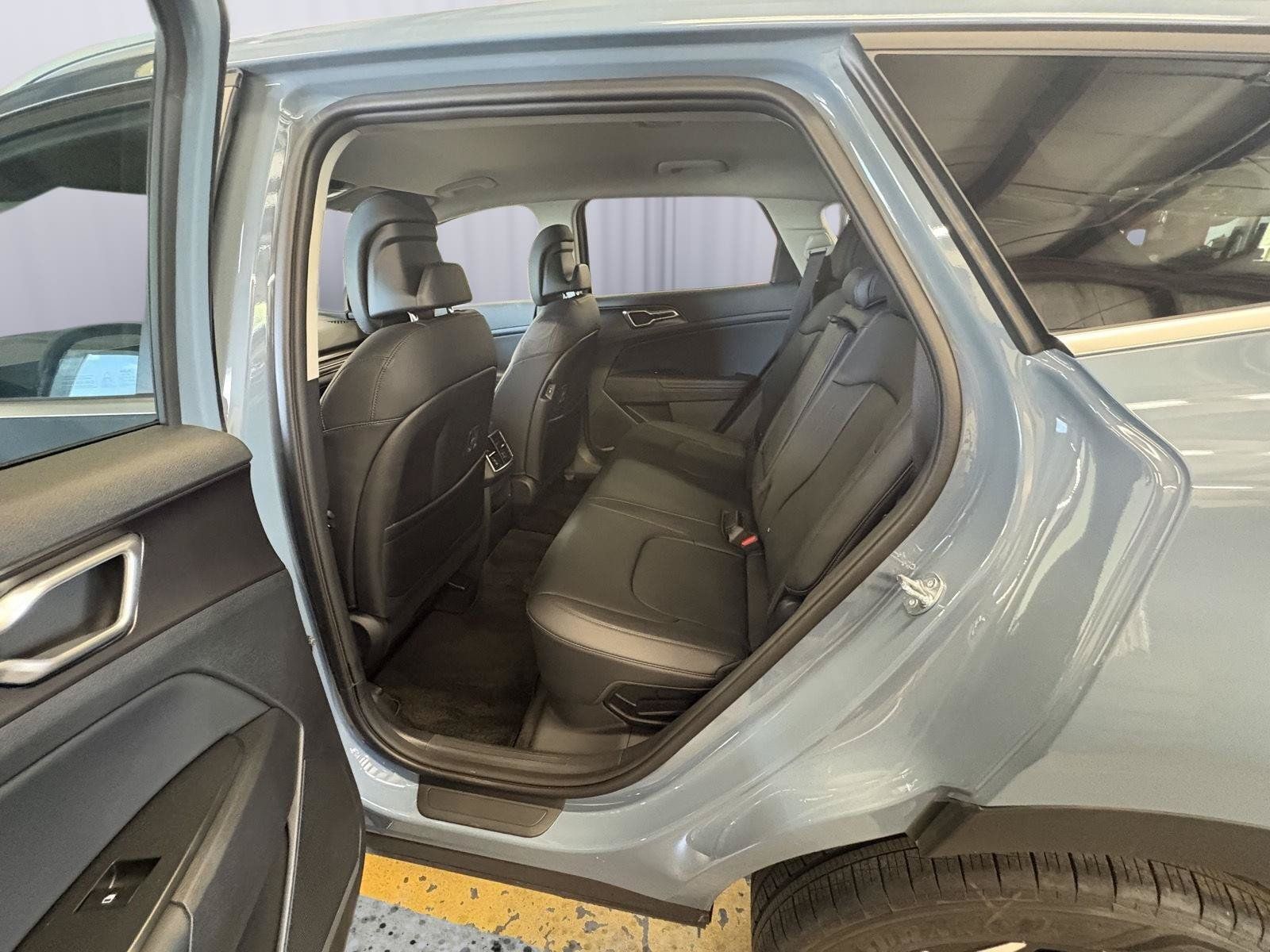 Certified 2026 Kia Sportage EX AWD/4WD image 22