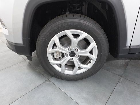 Used 2026 Jeep Compass Latitude AWD/4WD image 29
