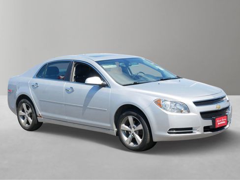 Used 2012 Chevrolet Malibu LT w/ Sunroof Package FWD image 2