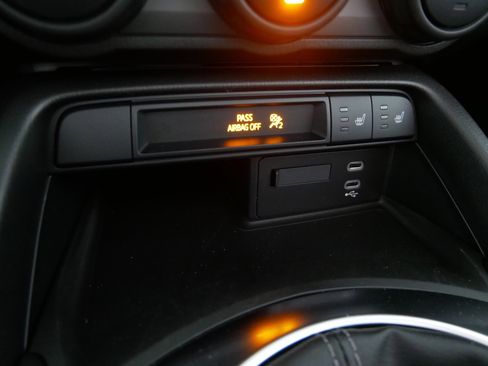 New 2026 MAZDA MX-5 Miata Club w/ Interior Package RWD image 8