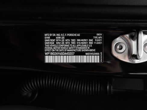 Certified 2025 Porsche Cayenne GTS AWD/4WD image 43