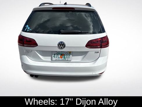 Used 2016 Volkswagen Golf SE image 20