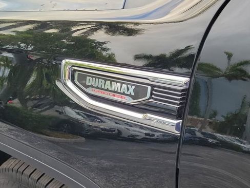 Used 2023 GMC Sierra 1500 SLT w/ SLT Premium Package RWD image 8