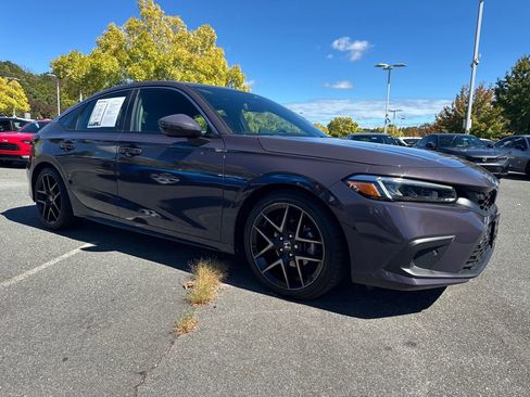 Used 2022 Honda Civic Sport Touring image 8