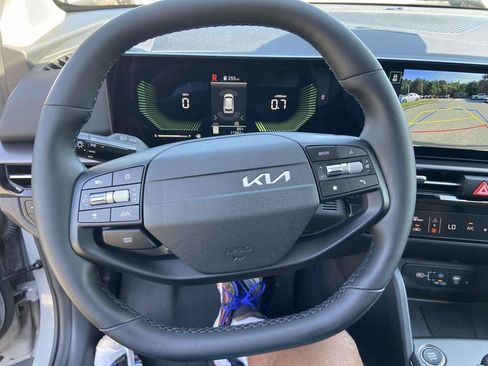 Used 2026 Kia Sportage EX w/ EX Panorama Roof Package FWD image 34
