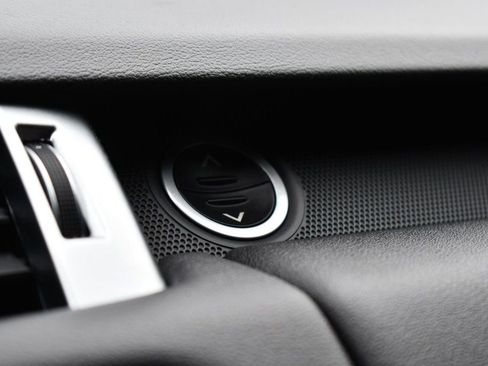 Used 2020 Land Rover Range Rover Sport SE image 42