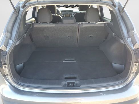 Used 2018 Nissan Rogue Sport SV w/ SV All-Weather Package AWD/4WD image 9