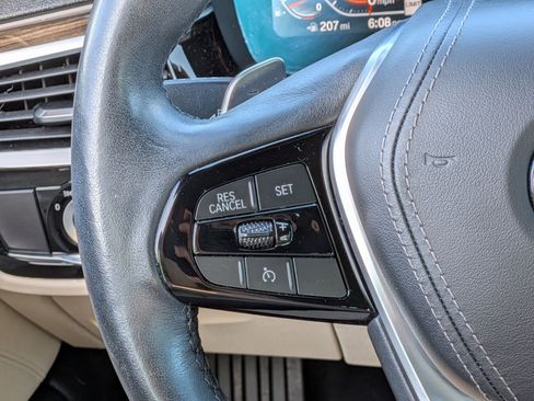 Used 2020 BMW 530i xDrive w/ Convenience Package image 15