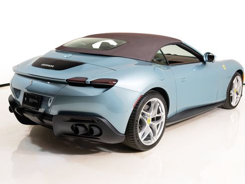 Certified 2025 Ferrari Roma Spider RWD image 22