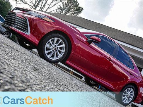 Used 2024 Toyota Camry LE image 4