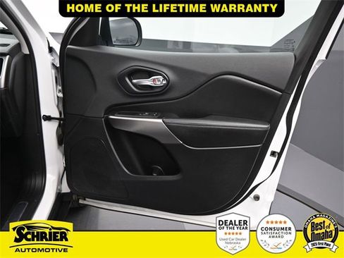 Used 2019 Jeep Cherokee Limited image 42