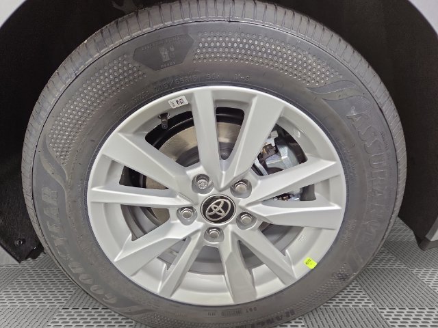 New 2027 Toyota Camry LE w/ Convenience Package FWD image 13