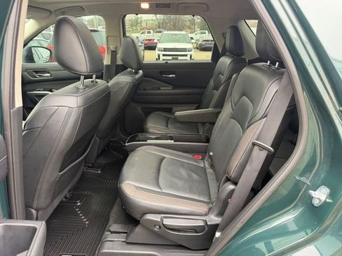 Used 2023 Nissan Pathfinder SL w/ SL Premium Package image 9