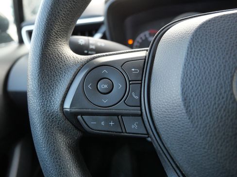 Certified 2022 Toyota Corolla LE image 27