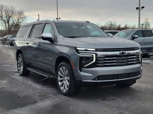 New 2026 Chevrolet Suburban Premier image 2