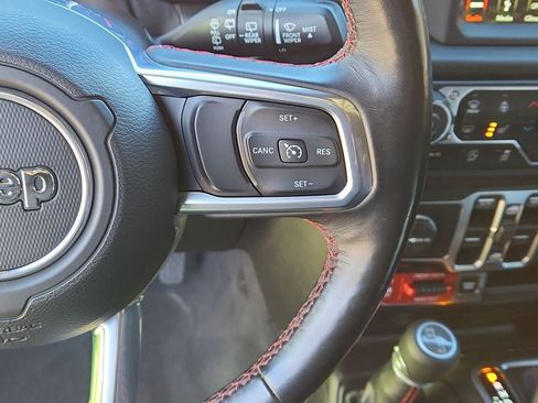 Used 2019 Jeep Wrangler Unlimited Rubicon w/ Uconnect 4C Nav & Sound Group AWD/4WD image 16