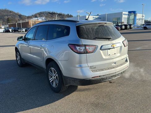 Used 2015 Chevrolet Traverse LT image 5