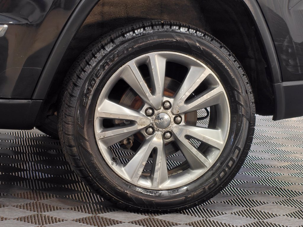 Used 2012 Jeep Grand Cherokee Laredo AWD/4WD image 43