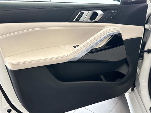 Used 2021 BMW X6 M50i w/ Executive Package image 26