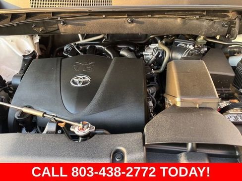 Used 2019 Toyota Highlander Limited image 34