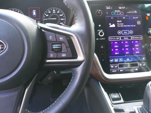 Used 2022 Subaru Outback Touring XT image 18