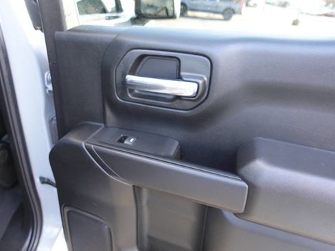 Used 2024 Chevrolet Silverado 1500 Custom image 24