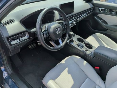 Used 2025 Honda Civic Sport image 8