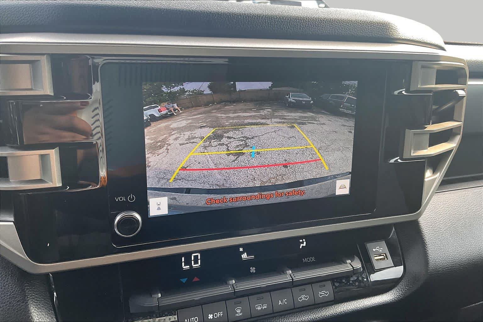 Used 2025 Toyota Tundra SR5 AWD/4WD image 26