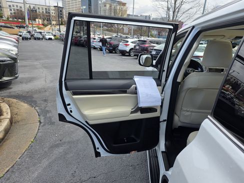 Certified 2020 Lexus GX 460 Premium w/ Premium Package image 25