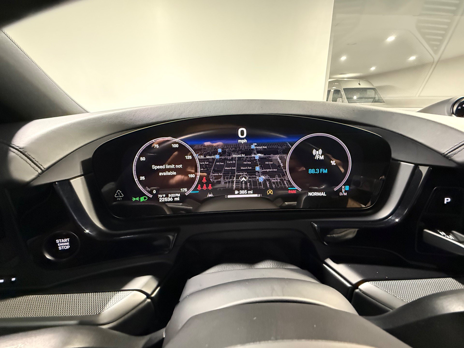Used 2024 Porsche Cayenne Coupe AWD/4WD image 29