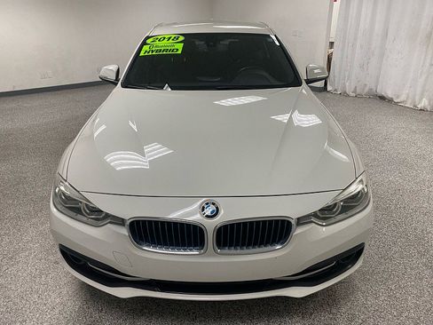 Used 2018 BMW 330e image 2