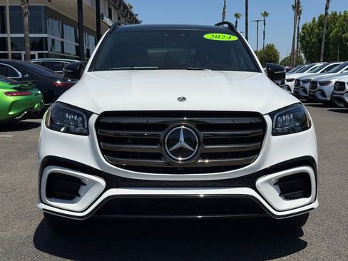 Used 2024 Mercedes-Benz GLS 450 4MATIC image 17