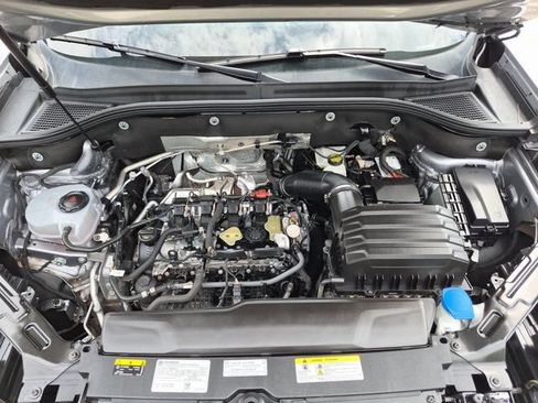 Used 2025 Volkswagen Atlas SE FWD image 35