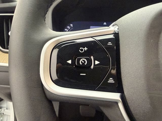 New 2026 Volvo XC60 B5 Core AWD/4WD image 16