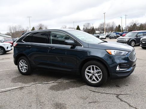 Used 2024 Ford Edge SEL w/ Convenience Package image 8