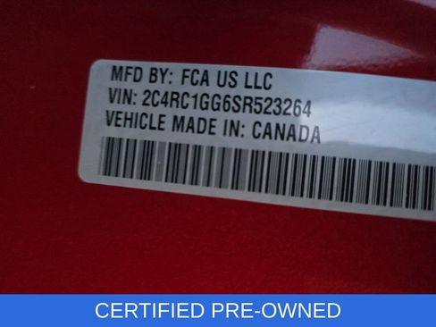 Used 2025 Chrysler Pacifica Limited FWD image 37