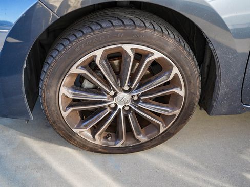 Used 2016 Toyota Corolla LE image 5