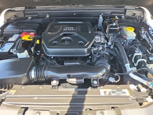 Used 2022 Jeep Wrangler Unlimited Sport AWD/4WD image 34
