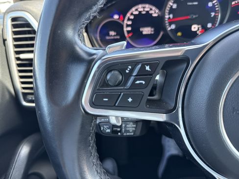 Used 2019 Porsche Cayenne S AWD/4WD image 22